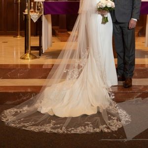 Matthew Christopher couture “dasha” blusher and veil